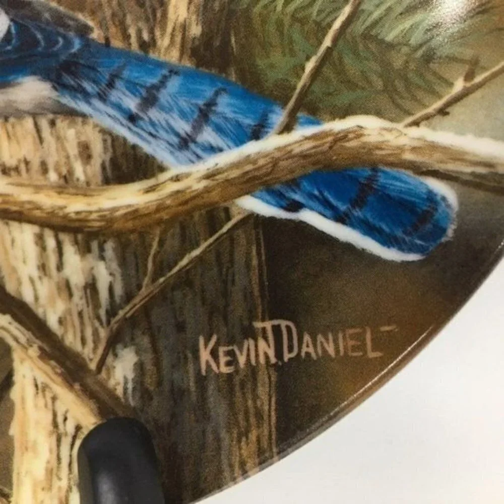 1985 The Blue Jay Edwin Knowles Wall Plate